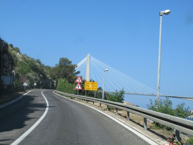 Moderne brug bij Dubrovnik